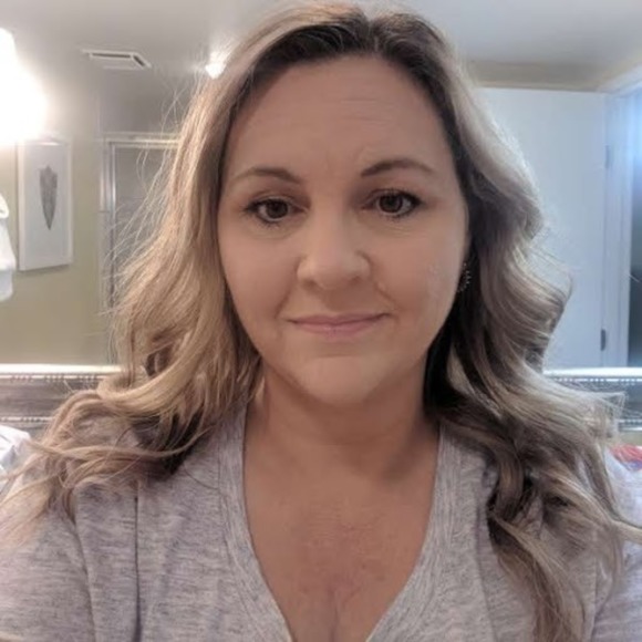 Meet your Posher, Bridgett - Picture 2 of 2